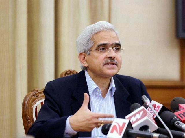 Economic affairs secretary Shaktikanta Das addresses a press conference in New Delhi on Thursday.(PTI) Economic affairs secretary Shaktikanta Das addresses a press conference in New Delhi on Thursday.(PTI)