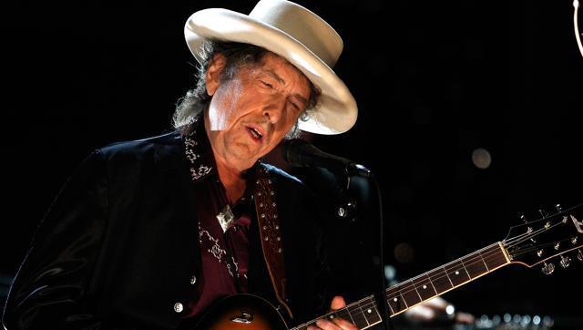 Bob Dylan took centrestage at a Lit Live discussion on whether songwriters should be considered poets. (HT file photo) Bob Dylan took centrestage at a Lit Live discussion on whether songwriters should be considered poets. (HT file photo)