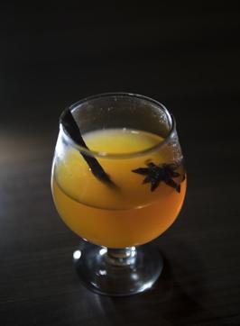 The hot spiced cinnamon rum had a tepid, rancid feel and taste. (AALOK SONI/ HT)
