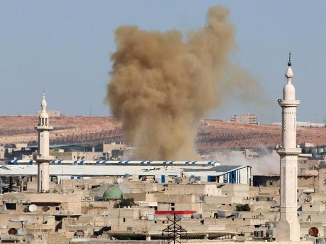 Smoke rises from a rebel held neighbourhood of Aleppo, Syria November 17, 2016. (Reuters) Smoke rises from a rebel held neighbourhood of Aleppo, Syria November 17, 2016. (Reuters)