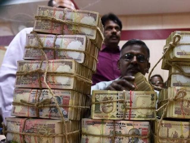 The Railways wanted the bank to hand over cash to its employees, but the government had refused to allow this. (HT file photo) The Railways wanted the bank to hand over cash to its employees, but the government had refused to allow this. (HT file photo)