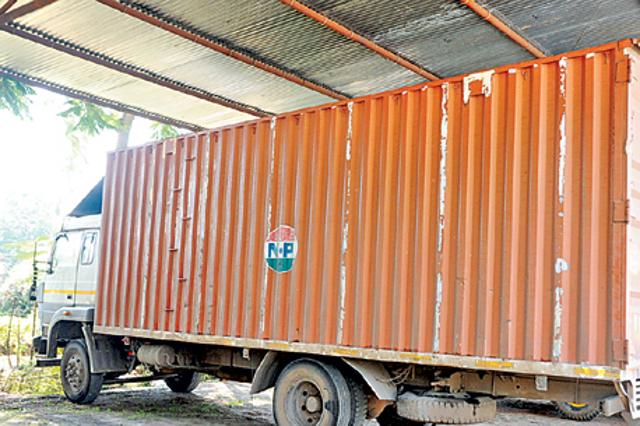 Bodies being brought in a container to Malkangiri. (Grist media photo) Bodies being brought in a container to Malkangiri. (Grist media photo)