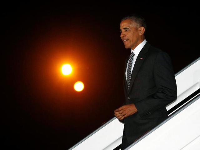 US President Barack Obama steps from Air Force One upon his arrival in Lima, Peru to attend the APEC summit November 18, 2016. (REUTERS) US President Barack Obama steps from Air Force One upon his arrival in Lima, Peru to attend the APEC summit November 18, 2016. (REUTERS)
