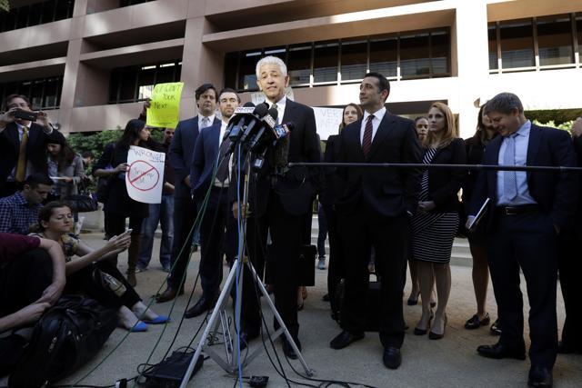 Daniel Petrocelli, lead attorney for President-elect Donald Trump, speaks after a hearing involving a lawsuit against the now-defunct Trump University in San Diego. (AP Photo) Daniel Petrocelli, lead attorney for President-elect Donald Trump, speaks after a hearing involving a lawsuit against the now-defunct Trump University in San Diego. (AP Photo)