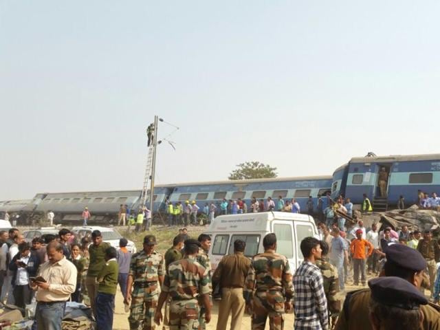 A team of at least 90 army personnel from Kanpur has been deployed for rescue and relief operations. (HT Photo)