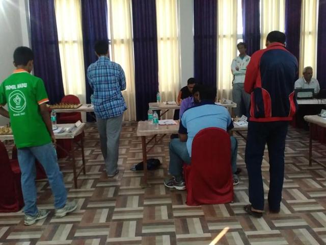 The national chess championship in Lucknow has been left with a depleted field after top players withdrew because the organisers repeatedly shifted the venue.(HT Photo) The national chess championship in Lucknow has been left with a depleted field after top players withdrew because the organisers repeatedly shifted the venue.(HT Photo)