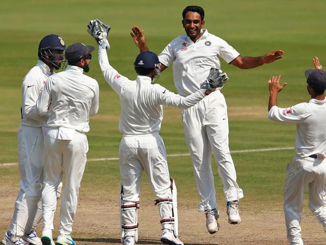 Debutant Jayant Yadav’s (centre) all-round show has vindicated skipper Virat Kohli’s decision to pick two off-spinners in the Visakhapatnam Test. R Ashwin (right) doesn’t seem to mind the spotlight on the newcomer.(REUTERS)