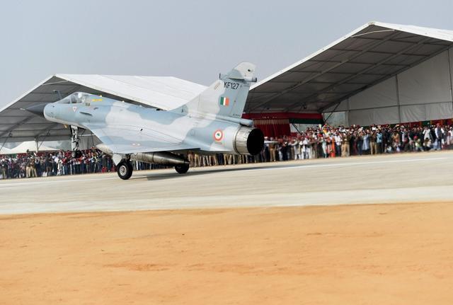Only a 3.3-km stretch can double as a runway. Engineering and construction of the road runway part is different from the rest of the expressway. (PTI) Only a 3.3-km stretch can double as a runway. Engineering and construction of the road runway part is different from the rest of the expressway. (PTI)