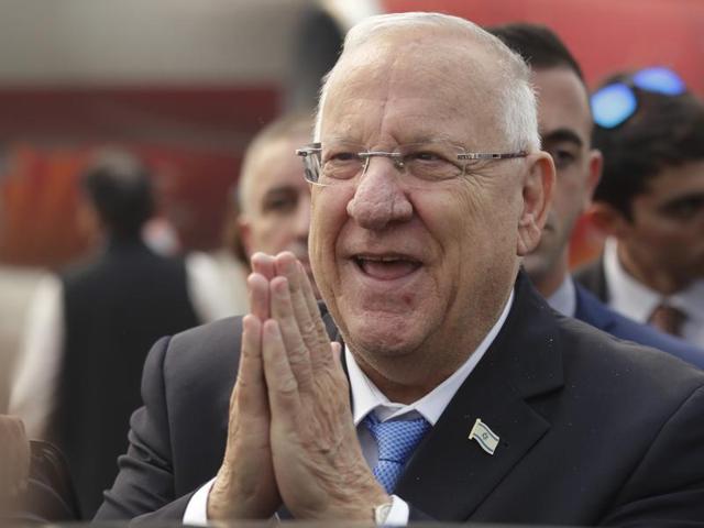 Israeli President Reuven Rivlin and Prime Minister Narendra Modi hug each other after reading their joint statement at Hyderabad House in New Delhi on November 15. (REUTERS) Israeli President Reuven Rivlin and Prime Minister Narendra Modi hug each other after reading their joint statement at Hyderabad House in New Delhi on November 15. (REUTERS)