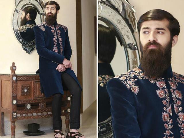 Model Sameer Rahat Khan exudes royalty in Manish’s creation. (photos: Waseem Gashroo/HT) Model Sameer Rahat Khan exudes royalty in Manish’s creation. (photos: Waseem Gashroo/HT)