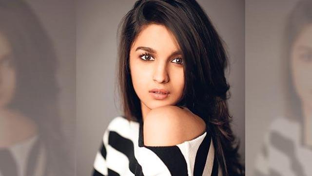 Alia Bhatt says the maximum cash that she has ever carried with her has been two-three thousand rupees. (HT Photo)
