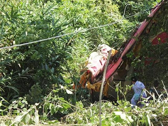 Eighteen people returning from a holiday were killed in northern Thailand when their bus fell into a ravine. (Picture courtesy: Bangkok Post Twitter) Eighteen people returning from a holiday were killed in northern Thailand when their bus fell into a ravine. (Picture courtesy: Bangkok Post Twitter)