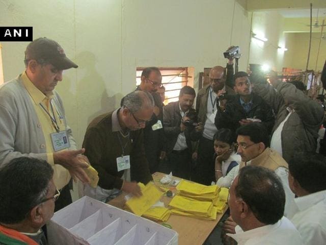 Counting begins for Madhya Pradesh’s Nepanagar assembly bypolls (ANI on Twitter) Counting begins for Madhya Pradesh’s Nepanagar assembly bypolls (ANI on Twitter)