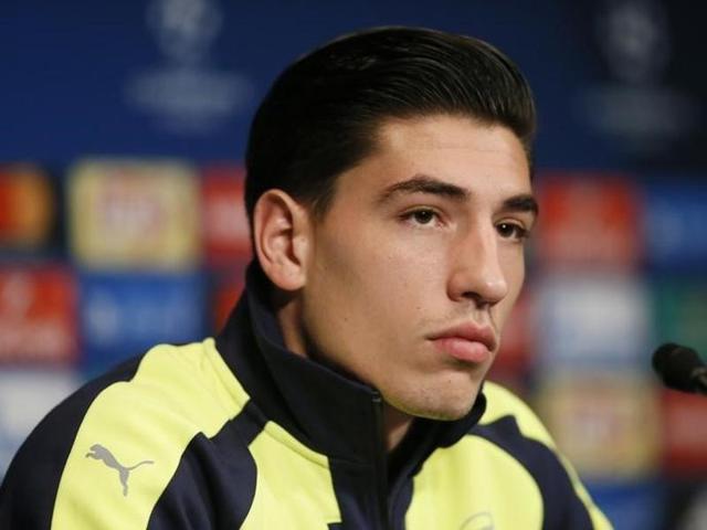The 21-year-old Hector Bellerin is rumoured to have signed a six-year contract extension with Arsenal.(AP)