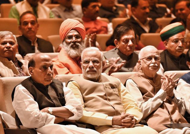 Prime Minister Narendra Modi along with senior BJP leaders in Delhi on Tuesday.(Arun Sharma/ HT Photo)