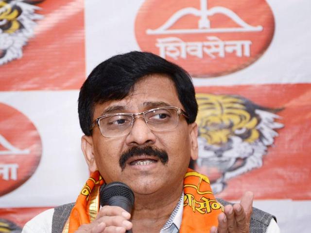 A Shiv Sena delegation led by MP Sanjay Raut met Narendra Modi and lauded the demonetisation move as historic on Tuesday.(PTI File Photo) A Shiv Sena delegation led by MP Sanjay Raut met Narendra Modi and lauded the demonetisation move as historic on Tuesday.(PTI File Photo)