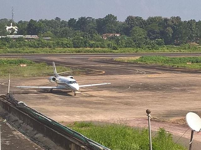 The chartered flight with the cash from Haryana’s Hisar landed at Dimapur airport on Tuesday morning.(HT Photo)
