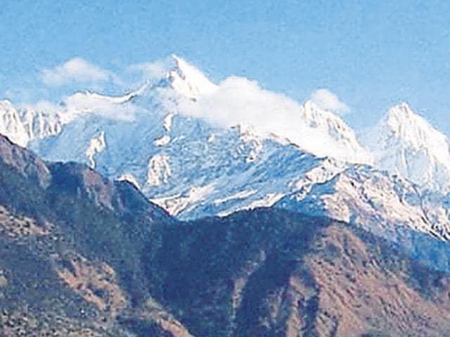 The Union government is formulating a “mountain policy” for conservation of Himalayan region and Western Ghats.(HT File Photo)