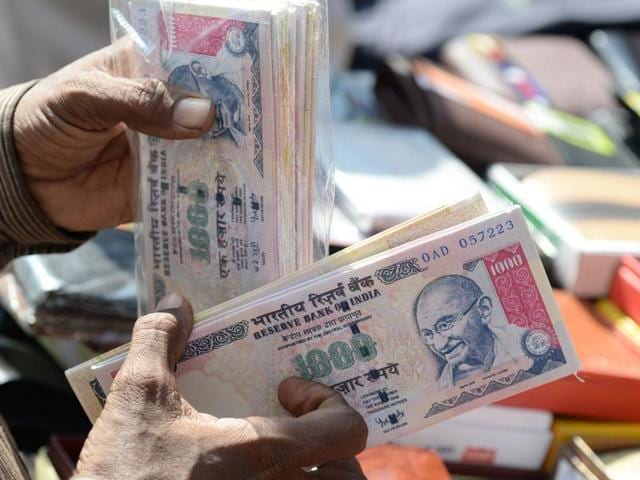 Burglars robbed nearly Rs 35 lakh from a branch of state-run Jammu and Kashmir Bank. (AFP File Photo) Burglars robbed nearly Rs 35 lakh from a branch of state-run Jammu and Kashmir Bank. (AFP File Photo)