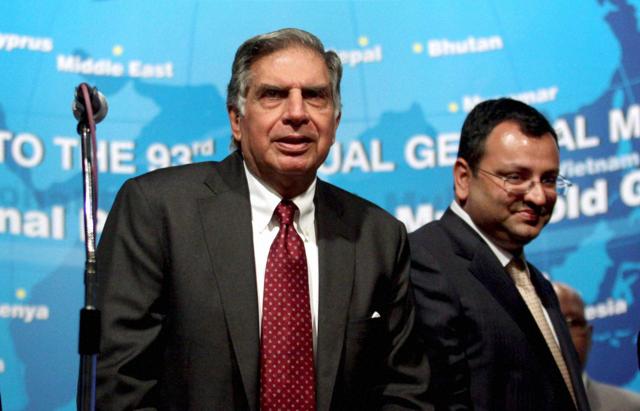 Ousted Tata Sons Chairman Cyrus Mistry at Bombay House, November 4(Hindustan Times)