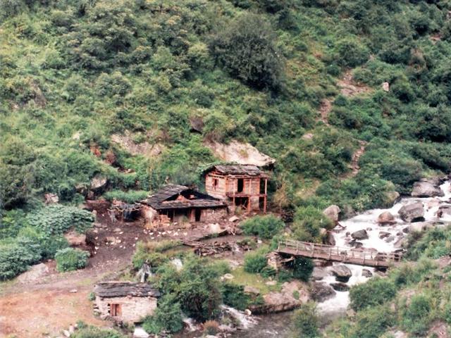 The remote Dodra Kwar village in a backward region in Shimla.(Birbal Sharma/HT Photo)