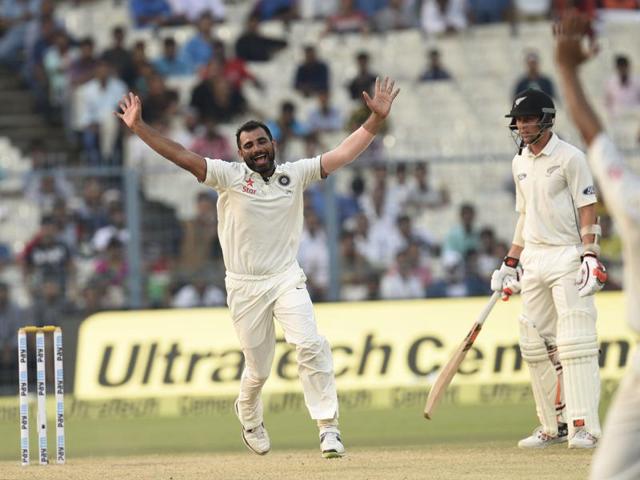 Mohd Shami Shami set the tone in Vizag by accounting for England skipper Alastair Cook in the first innings.(SUBHENDU GHOSH/HT PHOTO) Mohd Shami Shami set the tone in Vizag by accounting for England skipper Alastair Cook in the first innings.(SUBHENDU GHOSH/HT PHOTO)