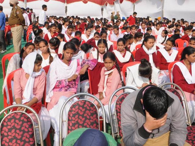 School students among the audience at the ITI inauguration by Sukhbir Badal at Sofi village on the outskirts of Jalandhar on Thursday, November 24.(Pardeep Pandit/HT Photo)