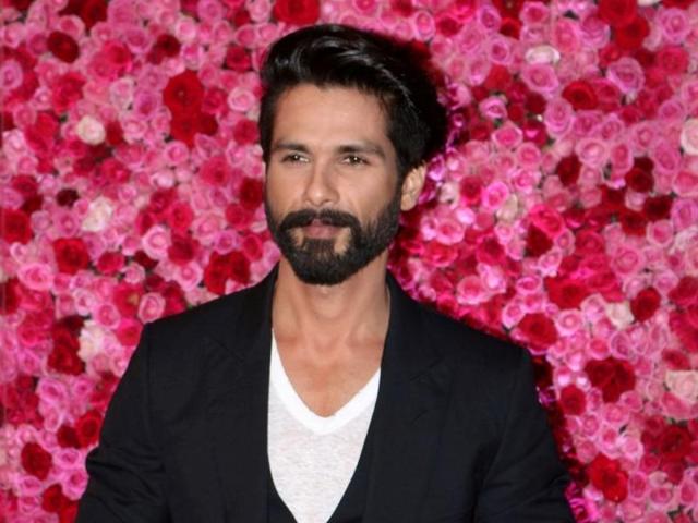 Shahid Kapoor Starts Filming For Padmavati Posts Pic On Instagram Hindustan Times Ranveer singh, shahid kapoor & deepika padukone have done a brilliant job and stunned everyone with their performance. shahid kapoor starts filming for