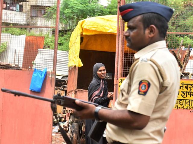 The Bombay high court has now directed the government to file an affidavit disclosing the state-wide list of people to whom police protection is provided (HT Pic for Representation) The Bombay high court has now directed the government to file an affidavit disclosing the state-wide list of people to whom police protection is provided (HT Pic for Representation)
