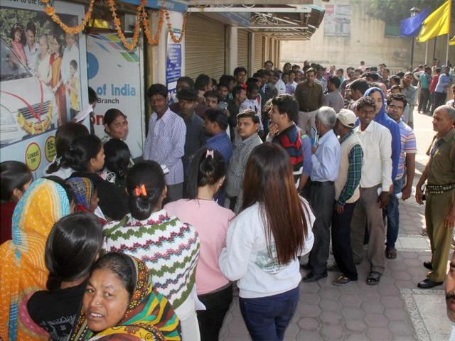 After spotting him, the 27-year-old former girlfriend, stepped out of the queue and called up her family, all the while keeping an eye on him so that she does not ‘lose’ him - again! (PTI/ Representative image) After spotting him, the 27-year-old former girlfriend, stepped out of the queue and called up her family, all the while keeping an eye on him so that she does not ‘lose’ him - again! (PTI/ Representative image)