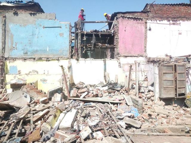 834 slums from 2.5 acres of land were cleared on Friday. (Anshuman Poyrekar) 834 slums from 2.5 acres of land were cleared on Friday. (Anshuman Poyrekar)