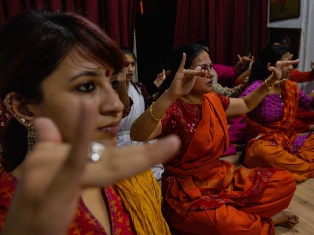 Class participants range from pre-teens to surgeons and marketing managers -- but they have all chosen to learn traditional Indian dance, which emerged from the country's temples centuries ago, over western options such as ballet, jazz and hip hop. (AFP) Class participants range from pre-teens to surgeons and marketing managers -- but they have all chosen to learn traditional Indian dance, which emerged from the country's temples centuries ago, over western options such as ballet, jazz and hip hop. (AFP)
