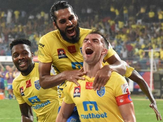 kerala-blasters-back-in-isl-2016-semis-reckoning-with-2-1-win-vs-fc