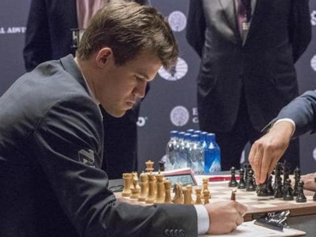 Magnus Carlsen wins game 10 vs Sergey Karjakin in World Chess championship  - Hindustan Times