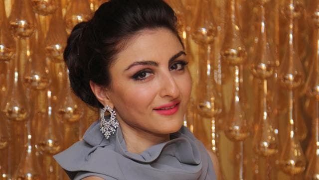 Soha says she would rather write her own life story than have someone else write it. (HT Photo)