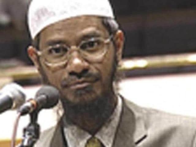 Zakir Naik also questioned on the action being taken against his organisation when there have been inflammatory speeches being made by other religious leaders.(File photo) Zakir Naik also questioned on the action being taken against his organisation when there have been inflammatory speeches being made by other religious leaders.(File photo)