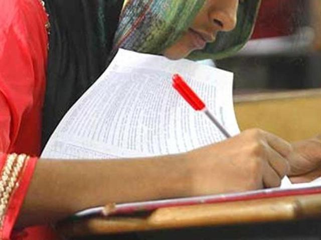 Colleges are yet to receive the model answer booklet promised by the university, on the basis of which, assessments are supposed to take place. (HT File Photo) Colleges are yet to receive the model answer booklet promised by the university, on the basis of which, assessments are supposed to take place. (HT File Photo)