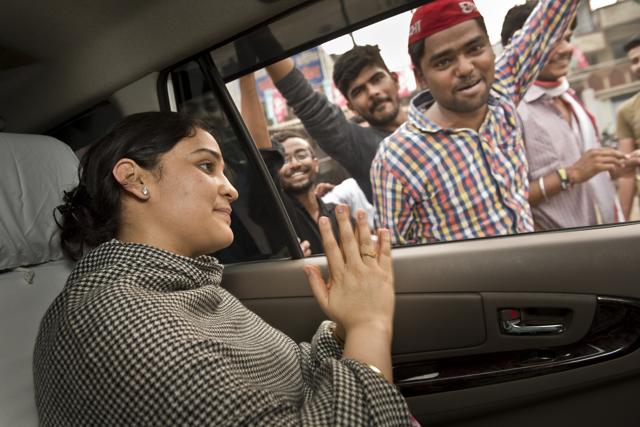 On the campaign trail with Aparna Yadav, Mulayam’s younger daughter-in-law. Aparna says hectic campaigning makes it hard for her to spend enough time with her three-year-old daughter. (Saumya Khandelwal/HT Photo) On the campaign trail with Aparna Yadav, Mulayam’s younger daughter-in-law. Aparna says hectic campaigning makes it hard for her to spend enough time with her three-year-old daughter. (Saumya Khandelwal/HT Photo)