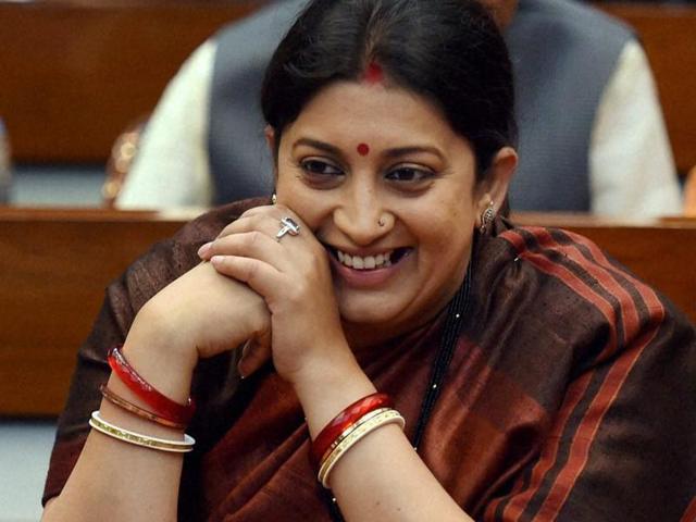 Union minister Smriti Irani apparently had her footwear repaired at a local cobbler in Coimbatore in Tamil Nadu on November 26, 2016, paying Rs 100 for a Rs 10-service.(PTI) Union minister Smriti Irani apparently had her footwear repaired at a local cobbler in Coimbatore in Tamil Nadu on November 26, 2016, paying Rs 100 for a Rs 10-service.(PTI)