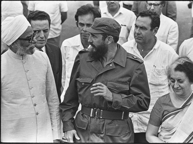 September 10, 1973 . Fidel Castro with Indira Gandhi in New Delhi(HT)