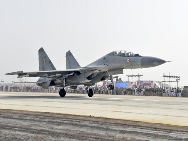 An IAF fighter jet touches down on a stretch of the Lucknow-Agra expressway in Unnao on November 21, 2016. Six Air Force jets simulated landing on the expressway, which was inaugurated by former defence minister Mulayam Singh Yadav. Of the 302 km expressway, 3.3 kms can be used to land jets in emergencies. (HT Photo) An IAF fighter jet touches down on a stretch of the Lucknow-Agra expressway in Unnao on November 21, 2016. Six Air Force jets simulated landing on the expressway, which was inaugurated by former defence minister Mulayam Singh Yadav. Of the 302 km expressway, 3.3 kms can be used to land jets in emergencies. (HT Photo)