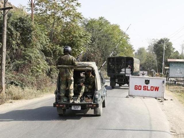 A Border Security Force convoy was ambushed by militants in Jammu and Kashmir’s Kupwara district on Saturday.(HT File Photo)