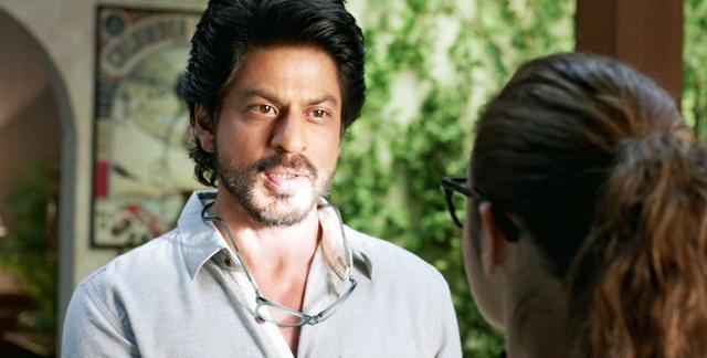 Shah Rukh Khan in a still from Dear Zindagi.