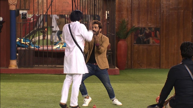 Manu and Manveer on the show. (Colors)