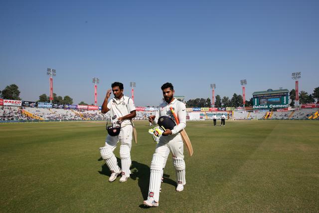 Ravindra Jadeja and Jayant Yadav shared a magnificent partnership as India extended their advantage over England. (Photo by: Deepak Malik/ BCCI/ SPORTZPICS)