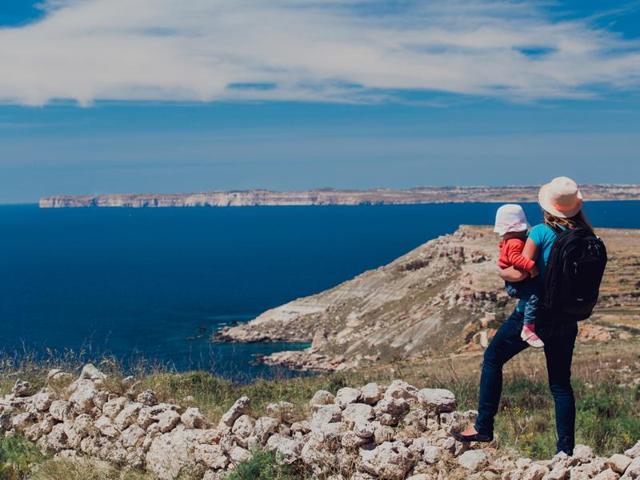 If you are planning a family holiday or solo travel post demonetisation, your travel expenditure should be mostly card-based.(Shutterstock) If you are planning a family holiday or solo travel post demonetisation, your travel expenditure should be mostly card-based.(Shutterstock)