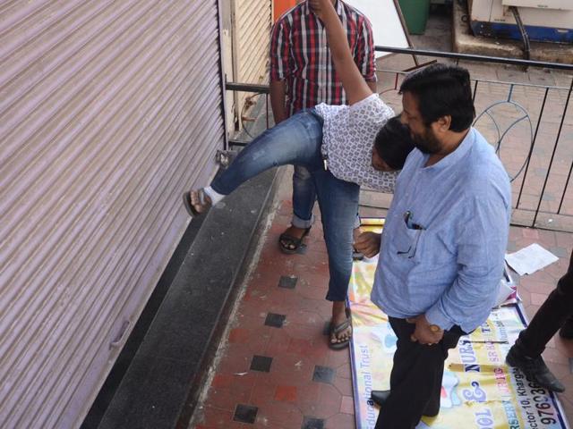 Activists of various political parties attack the playschool at Kharghar. (Bachchan Kumar) Activists of various political parties attack the playschool at Kharghar. (Bachchan Kumar)