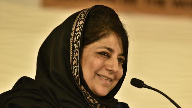 Mehbooba Mufti Sayeed, President of the Jammu & Kashmir Peoples Democratic Party speaks during Hindustan Times Leadership Summit  in New Delhi.  (gurinder osan/Hindustan Times) 