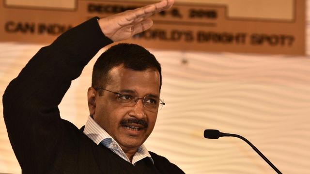 Chief Minister of Delhi, Arvind Kejriwal in a discussion with Sanjoy Narayan, Editor-in-Chief, Hindustan Times during Hindustan Times Leadership Summit last year in New Delhi.  (Gurinder Osan/Hindustan Times) 