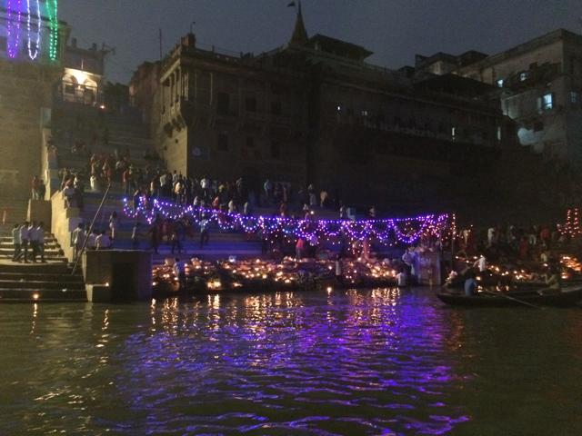 The ghats of Varanasi on Chhat pooja, November 6, 2016 (Manjula Narayan) The ghats of Varanasi on Chhat pooja, November 6, 2016 (Manjula Narayan)